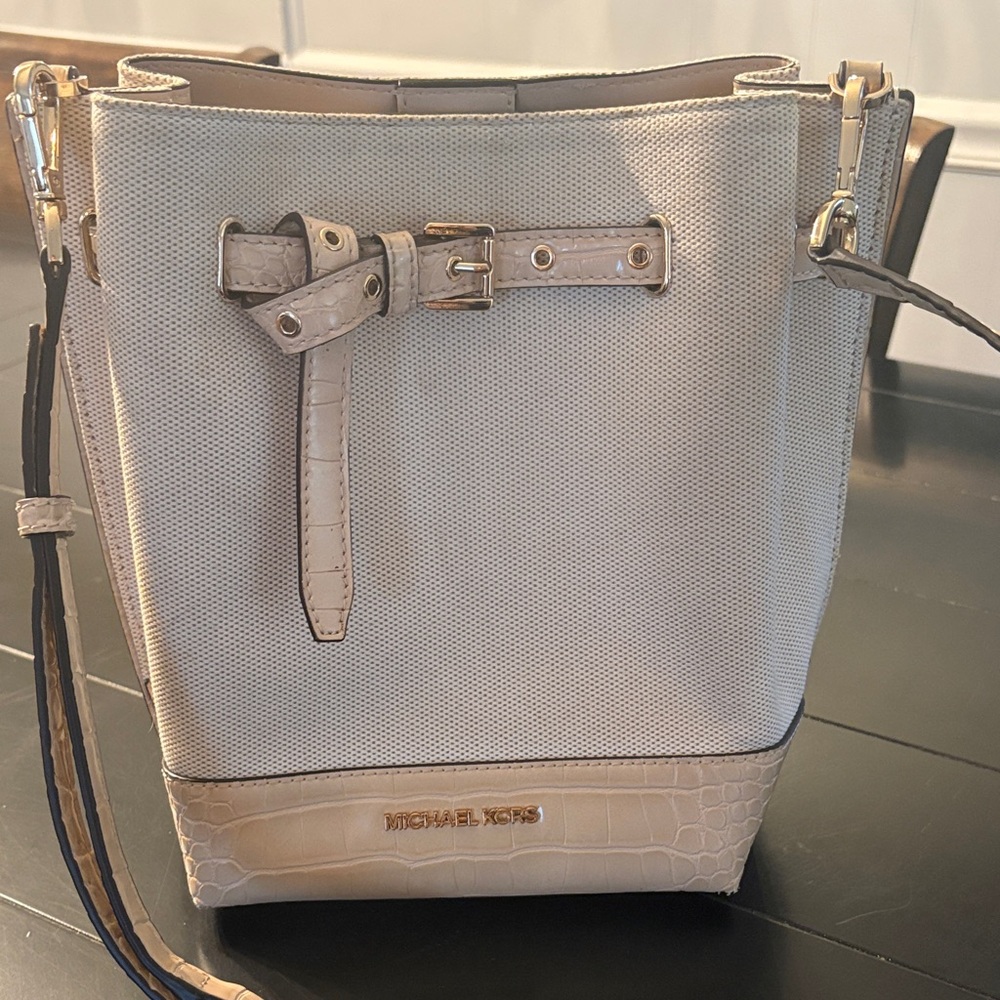 Michael Kors Cream Canvas & Leather Bucket Shoulder Bag with Gold Hardware